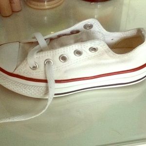 Kids size 11 converse